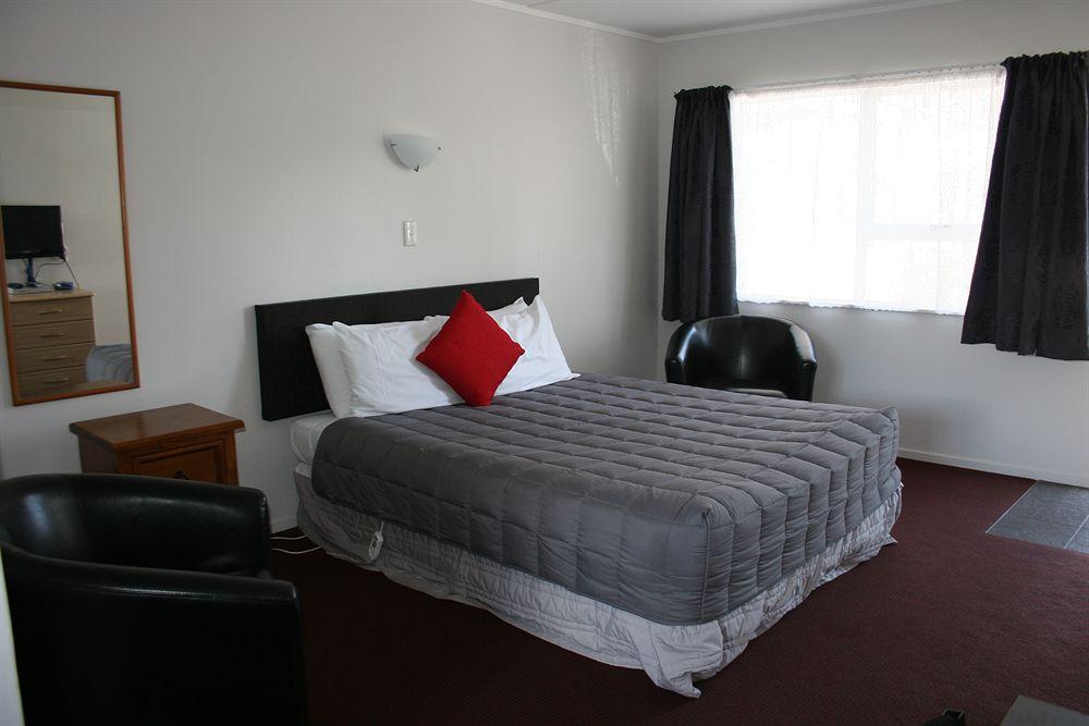 Burgundy Rose Motel Whangarei Eksteriør billede