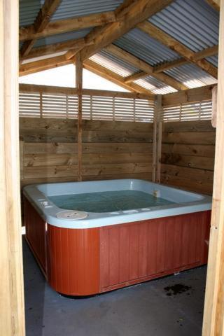 Burgundy Rose Motel Whangarei Eksteriør billede